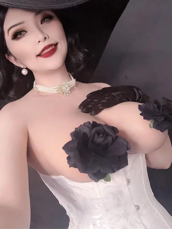 Lady Dimitrescu - Hana Bunny
